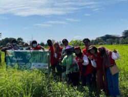 Mahasiswa KKN Kebangsaan Lakukan Aksi Lingkungan Sebagai Wujud Kepedulian.