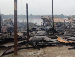 Saat Penghuni Lelap Tidur Lima Rumah Terbakar. “Satu Anak Dirawat Mengalami Luka Bakar”