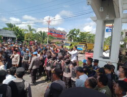 2 Minggu Tanpa Penghasilan, Sopir Truk dan Pengusaha Galian C Geruduk ke DPRD Kotim.