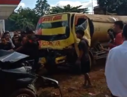Mobil Avanza Hitam VS Truk CPO 3 Orang Tewas Ditempat
