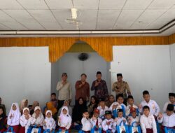Klinik Bisnis Melalui Program Monica Project Salurkan Bantuan Paket Pendidikan
