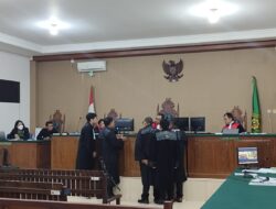Sidang Perdana Kasus Korupsi Mantan Bupati Kapuas Ben Brahim dan Istri