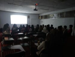 Nonton Bersama Mahasiswa dan Dosen STIH Dalam Rangka Memperingati Hari G30S/PKI