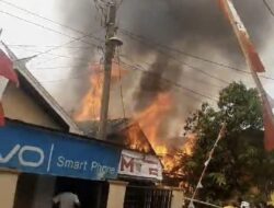Sedikit 2 Rumah di Gang Langsat 3 Sampit Terbakar 