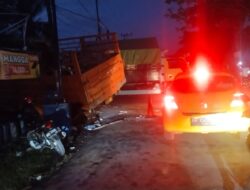Terkait Truk Fuso Terperosok di Sampit, Evakuasi Belum Rampung Setelah 12 Jam