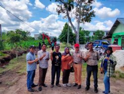 Hap Baperdu Mengabdi, Bantu Warga Kecamatan Jekan Raya Pengerukan Drainase Langganan Banjir