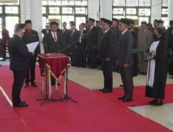 Bupati Kotim Lantik 12 Pejabat Setingkat Eselon II