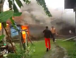 Si Jago Merah Mengamuk, Sebuah Rumah di Pasar Keramat Ludes Terbakar