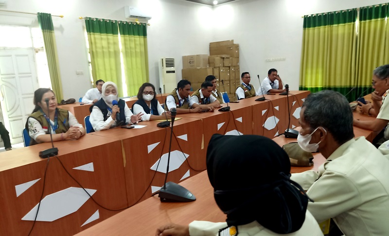 BPOM PALANGKARAYA-BPOM Palangkaraya bersama Dinas Kesehatan, Dinas Perindustrian dan Perdagangan serta Satpol PP Barito Utara melaksanakan koordinasi dalam rangka intensifikasi pengawasan pangan dan bahan makanan kadaluarsa di beberapa pasar serta pemeriksaan jajanan makanan di Pasar Wadai Ramadhan, di aula Dinas Kesehatan, Rabu (20/3/2024).