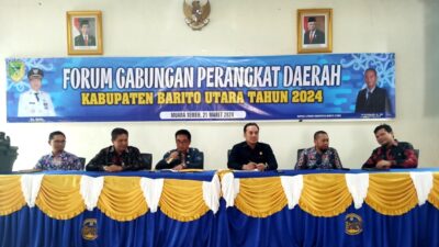 STRESSING PJ BUPATI-Asisten Sekda Bidang Pemerintahan Eveready Noor sampaikan stressing Pj Bupati Drs Muhlis pada penutupan pada penutupan Forum Perangkat Daerah (FPD) di aula BappedaLitbang Muara Teweh, Kamis (21/3/2024).