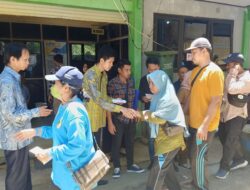 Dinas PUPR Barito Utara Bagikan 140 Paket Sembako, MBG Bagikan Zakat