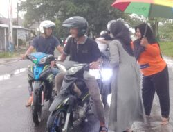 UMKM Mentaya Bagikan Takjil kepada Warga Kotim Sebagai Bentuk Kepedulian