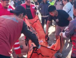 Tragis! Satu Pengendara Tewas Saat Nmax Hantam Truk Tronton