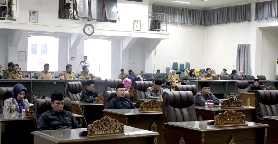 Dewan Perwakilan Rakyat Daerah (DPRD) Kabupaten Barito Utara melaksanakan Rapat Paripurna II Dalam Rangka Penyampaian Rekomendasi DPRD Kabupaten Barito Utara Terhadap Laporan Keterangan Pertanggungjawaban (LKPJ) Bupati Barito Utara Tahun Anggaran 2023