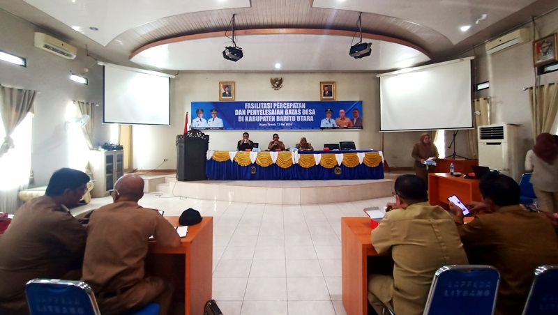 FASILITASI PERCEPATAN-Dinas PMD Kalteng bersama Dinas Sosial PMD Barito Utara melaksanakan kegiatan kegiatan fasilitasi penetapan dan penegasan batas desa di daerah setempat, Senin (13/5/2024) di aula BappedaLitbang.