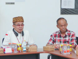 Sipet Hermanto Tokoh Masyarakat Kalteng Beri Dukungan ke Prof. Andrie Elia Embang di Pilwalkot Palangka Raya