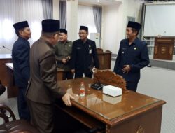 Pj Bupati Tanggapi Pandangan Umum Fraksi Terhadap Raperda Pengelolaan Persampahan