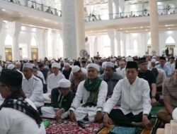Pj Bupati Muhlis Sholat Idul Adha 1445 H di Masjid Islamic Center