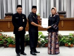 Pemkab Sampaikan Jawaban terhadap Pandangan Umum Fraksi DPRD