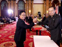 Badan Kesbangpol Barut Menerima Duplikat Bendera Pusaka Dari BPIP