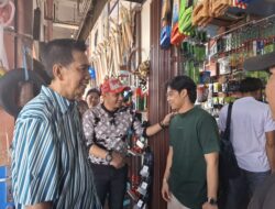 Paslon Gubernur dan Wakil Gubernur Nadalsyah dan Supian Hadi Blusukan Dua Pasar di Sampit