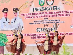 Siswi SDN 7 Ketapang Tampil Memukau dengan Tarian “Kepak Burung Haruei” pada HUT Dharma Wanita ke-25