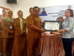 PT Trust Terima Penghargaan dari Disnakertranskop UKM Barut atas Dukungan bagi UMKM