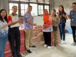 Griya Samudra Sumbang Semen dan Keramik untuk SDN 4 Ketapang, Langkah Nyata Mewujudkan Sekolah Nyaman dan Inspiratif