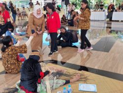 Kadis Hadiri dan Dukung Peserta Dari Kota Palangka Raya Dalam Lomba Manjawet dan Mangenta di Festival Budaya Isen Mulang 2025
