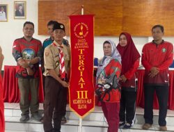 Gerakan Pramuka Gudep Al-Fityan SDIT Al Madaniyah Samuda Jalin Silaturahmi dan Koordinasi ke Kantor Camat Mentaya Hilir Selatan