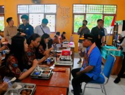 Gubernur Kalteng Tinjau Program Makan Bergizi dan Pemeriksaan Kesehatan Gratis di SMAN 3 Palangka Raya