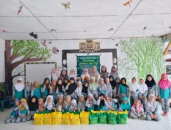 RA Melati Sampit Tebar Kepedulian Ramadan: Raih Kesucian Hati Melalui Puasa, Salat, dan Berbagi