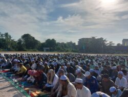 Memohon Turunnya Hujan, Ribuan Warga Samuda Gelar Salat Istisqa di Lapangan Porsada